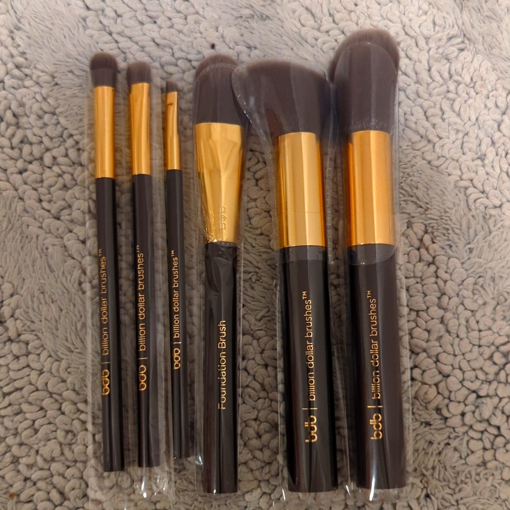 Pro Brush Essentials Kit Brand New